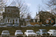 22807 Gezicht op de sloop van enkele panden aan de Catharijnesingel te Utrecht, met links het huis Catharijnesingel 56.